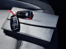 Mercedes-Benz GLE 63S 4MATIC K360°ACC VZDUCH - 31