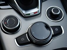 Alfa Romeo Stelvio 2.2 16V 154kW VELOCE AT8 Q4 - 24