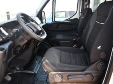 Iveco Daily 3,0T 35S14V TAŽNÉ 2xPNEU ČR 1M - 9