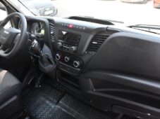 Iveco Daily 3,0T 35S14V TAŽNÉ 2xPNEU ČR 1M - 18