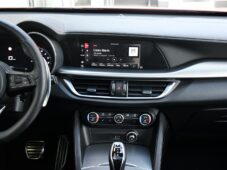 Alfa Romeo Stelvio 2.0TURBO 206kW VELOCE AT8 Q4 - 6