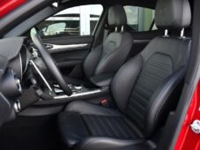 Alfa Romeo Stelvio 2.0TURBO 206kW VELOCE AT8 Q4 - 13