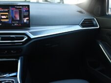 BMW Řada 3 320d xDrive MSPORT ČR 3LZÁRUKA - 7