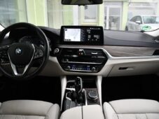 BMW Řada 5 540i xD LUXURY HUD LASER TAŽNÉ - 4