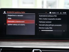 BMW Řada 5 540i xD LUXURY HUD LASER TAŽNÉ - 37