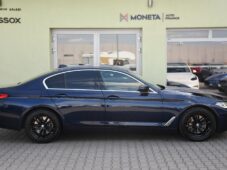 BMW Řada 5 540i xD LUXURY HUD LASER TAŽNÉ - 11