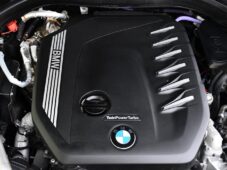 BMW Řada 5 530d xD MSPORT ČR PANO TAŽNÉ - 43