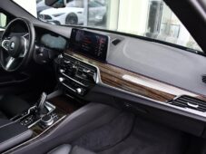 BMW Řada 5 530d xD MSPORT ČR PANO TAŽNÉ - 17