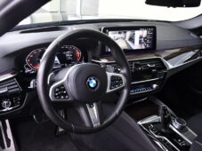 BMW Řada 5 530d xD MSPORT ČR PANO TAŽNÉ - 15