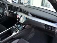 Audi e-tron 50 S-LINE K360 HEAD-UP - 17