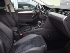 Volkswagen Passat 2.0TDi HIGHLINE DSG ACC ČR - 16