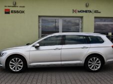 Volkswagen Passat 2.0TDi HIGHLINE DSG ACC ČR - 10