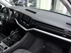 Volkswagen Touareg 3.0TDi 4MOTION ČR TAŽNÉ - 20