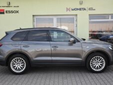 Volkswagen Touareg 3.0TDi 4MOTION ČR TAŽNÉ - 11