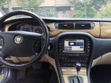 Jaguar S-Type R SUPERCHARGED - 8