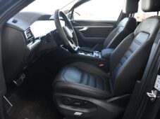 Volkswagen Touareg 3.0 TDI - 9