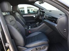 Volkswagen Touareg 3.0 TDI - 12