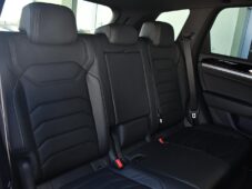 Volkswagen Touareg 3.0 TDI - 16