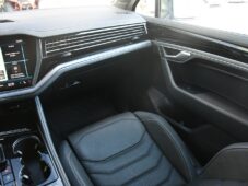 Volkswagen Touareg 3.0 TDI - 23