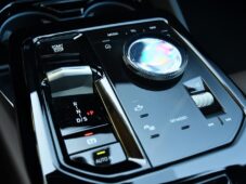 BMW Řada 5 520d M-SPORT ZÁRUKA TAŽNÉ - 27