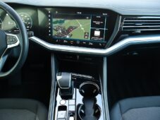 Volkswagen Touareg 3.0TDI 2.SADA KOL ČR - 22