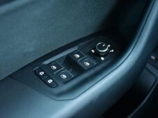 Volkswagen Touareg 3.0TDI 2.SADA KOL ČR - 24