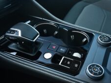 Volkswagen Touareg 3.0TDI 2.SADA KOL ČR - 31