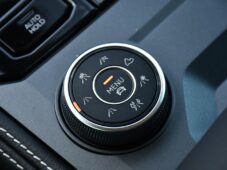 Volkswagen Touareg 3.0TDI 2.SADA KOL ČR - 33