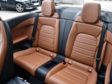 Mercedes-Benz Třídy C 220d AMG LED CARPLAY KAMERA - 23