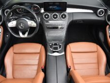 Mercedes-Benz Třídy C 220d AMG LED CARPLAY KAMERA - 24
