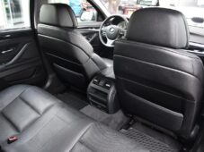 BMW Řada 5 530d xDrive - 14