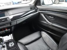 BMW Řada 5 530d xDrive - 23