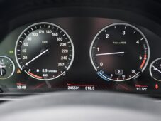 BMW Řada 5 530d xDrive - 27