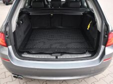 BMW Řada 5 530d xDrive - 38