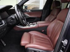BMW X5 M50D LASER HUD H/K 2XALU ČR - 13