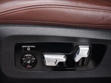 BMW X5 M50D LASER HUD H/K 2XALU ČR - 40