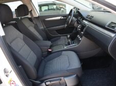 Volkswagen Passat 2.0TDi ČR VÝHŘEV PDC - 12