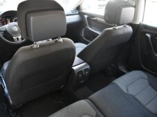 Volkswagen Passat 2.0TDi ČR VÝHŘEV PDC - 17