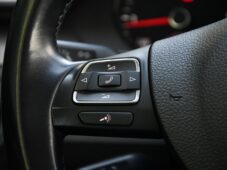 Volkswagen Passat 2.0TDi ČR VÝHŘEV PDC - 27