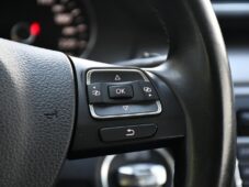 Volkswagen Passat 2.0TDi ČR VÝHŘEV PDC - 28