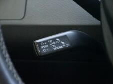 Volkswagen Passat 2.0TDi ČR VÝHŘEV PDC - 29