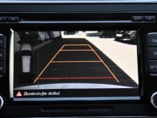 Volkswagen Passat 2.0TDi ČR VÝHŘEV PDC - 37