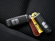 Mazda 3 2.0iREVOLUTION TAZNE HUD 2xALU - 34