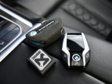 BMW X5 M COMPETITION AKRAPOVIC B&W - 41