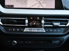 BMW Řada 2 218d A/T KAMERA NAVI 1M ČR - 26