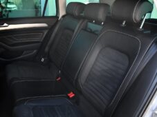 Volkswagen Passat 2.0TDi ELEGANCE KAMERA 1M ČR - 19