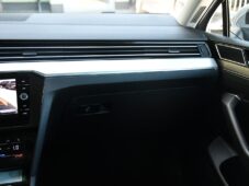 Volkswagen Passat 2.0TDi ELEGANCE KAMERA 1M ČR - 7