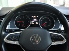 Volkswagen Passat 2.0TDi ELEGANCE KAMERA 1M ČR - 21