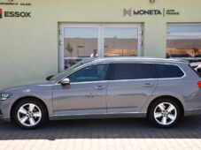 Volkswagen Passat 2.0TDi ELEGANCE KAMERA 1M ČR - 10