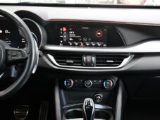 Alfa Romeo Stelvio 2.2 JTDm Competizione Q4 - 6